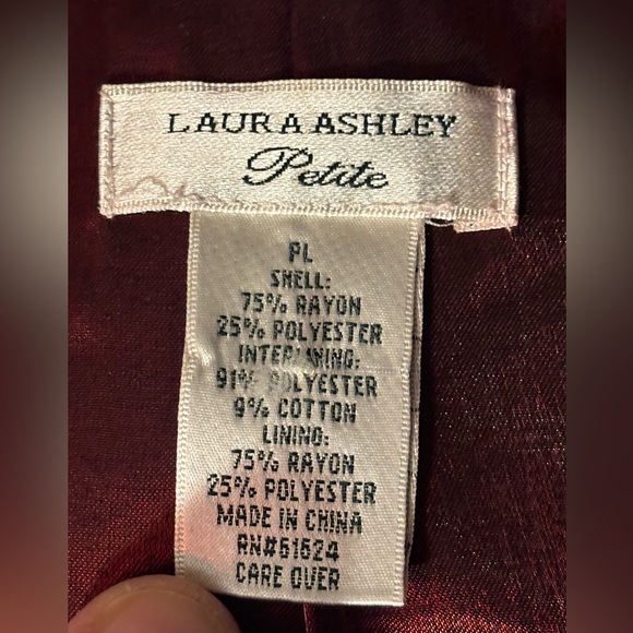 Laura Ashley Rich Red Shimmered Textured Blazer Rhinestone Zipper - Picture 2 of 9